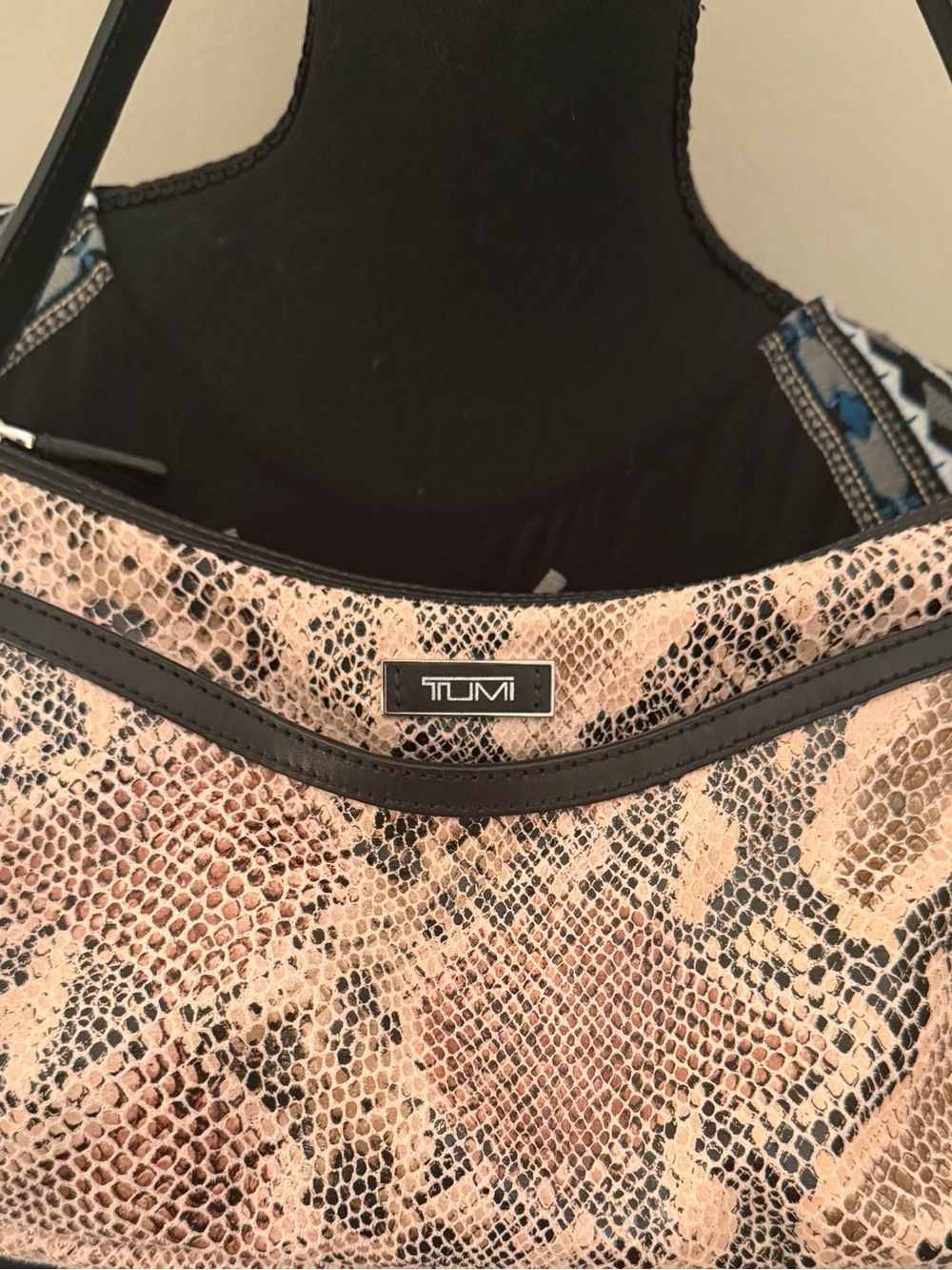 Tumi snake print shoulder bag leather trim! Never been used!!